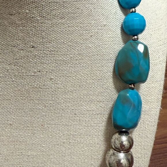 Statement Necklace with Green, Turquoise & Silvertone Acrylic Beads. - Picture 4 of 5